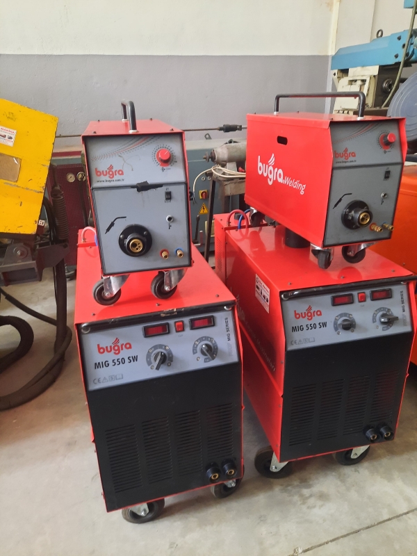 Buğra Gazaltı Kaynak Makinesi 550 amper -2, Bakımları yapılmıştır. Çalışır durumdadır. Firmamız tarafından garantilidir. Buğra Gazaltı Kaynak Makinesi 550 amper -2, Bakımları yapılmıştır. Çalışır durumdadır. Firmamız tarafından garantilidir.