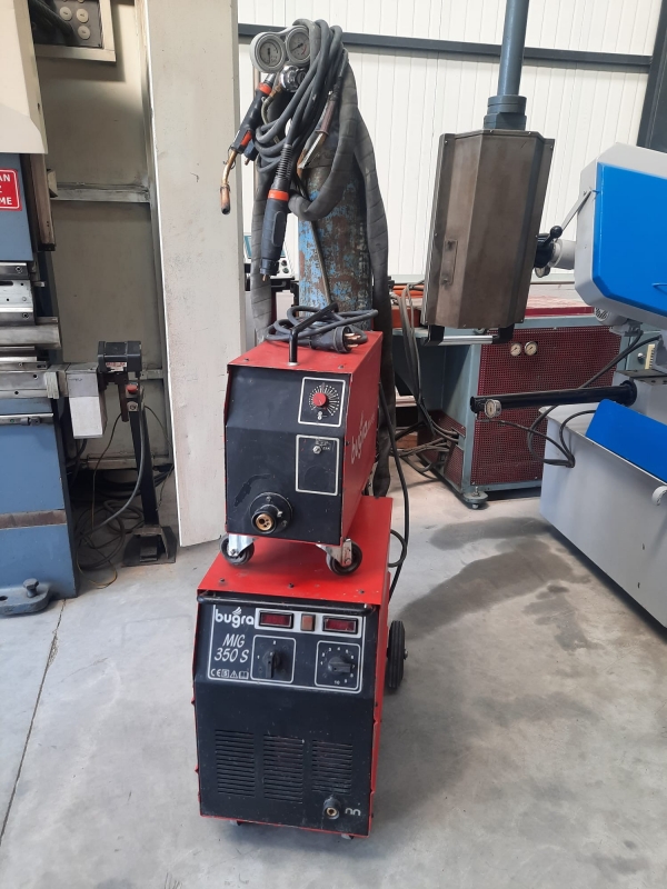 Buğra Gazaltı Kaynak Makinesi 350 Amper, Bakımları yapılmıştır. Çalışır durumdadır. Firmamız tarafından garantilidir.