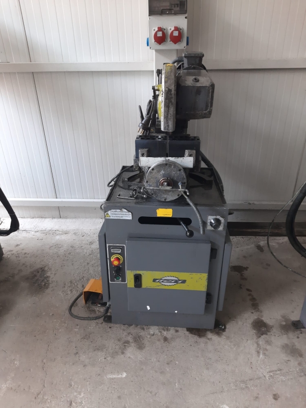 İleri Teknik v 315 hx yarı otomatik daire testere tezgahı, Bakımları yapılmıştır. Sorunsuz çalışmaktadır. Garantisi firmamız tarafından sağlanmaktadır. İleri Teknik v 315 hx yarı otomatik daire testere tezgahı, Bakımları yapılmıştır. Sorunsuz çalışmaktadır. Garantisi firmamız tarafından sağlanmaktadır.