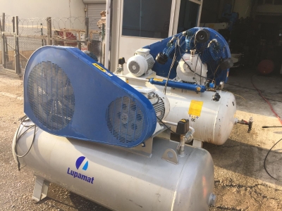 Lupamat Kompresör 500 litre, Bakımları yapılmıştır. Çalışır durumdadır.<br />Firmamız tarafından garantilidir.